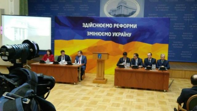 Від держслужбовців вимагають лояльності: Кабмін заборонив критикувати владу (Документ)