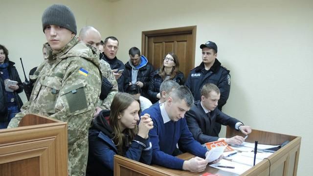 Задержанной с Красновым активистке избрали меру пресечения