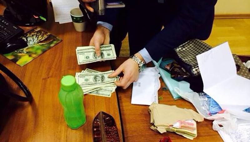 Ректор ВНЗ принесла хабар у міністерство Ректор ВНЗ принесла хабар у міністерство