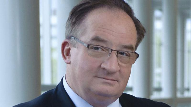 В Украине следует создать офис, который будет "терроризировать" министров — польский евродепутат