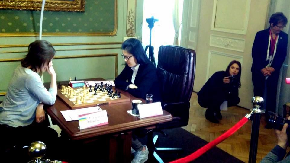 Во Львове стартовал поединок за женскую шахматную корону
