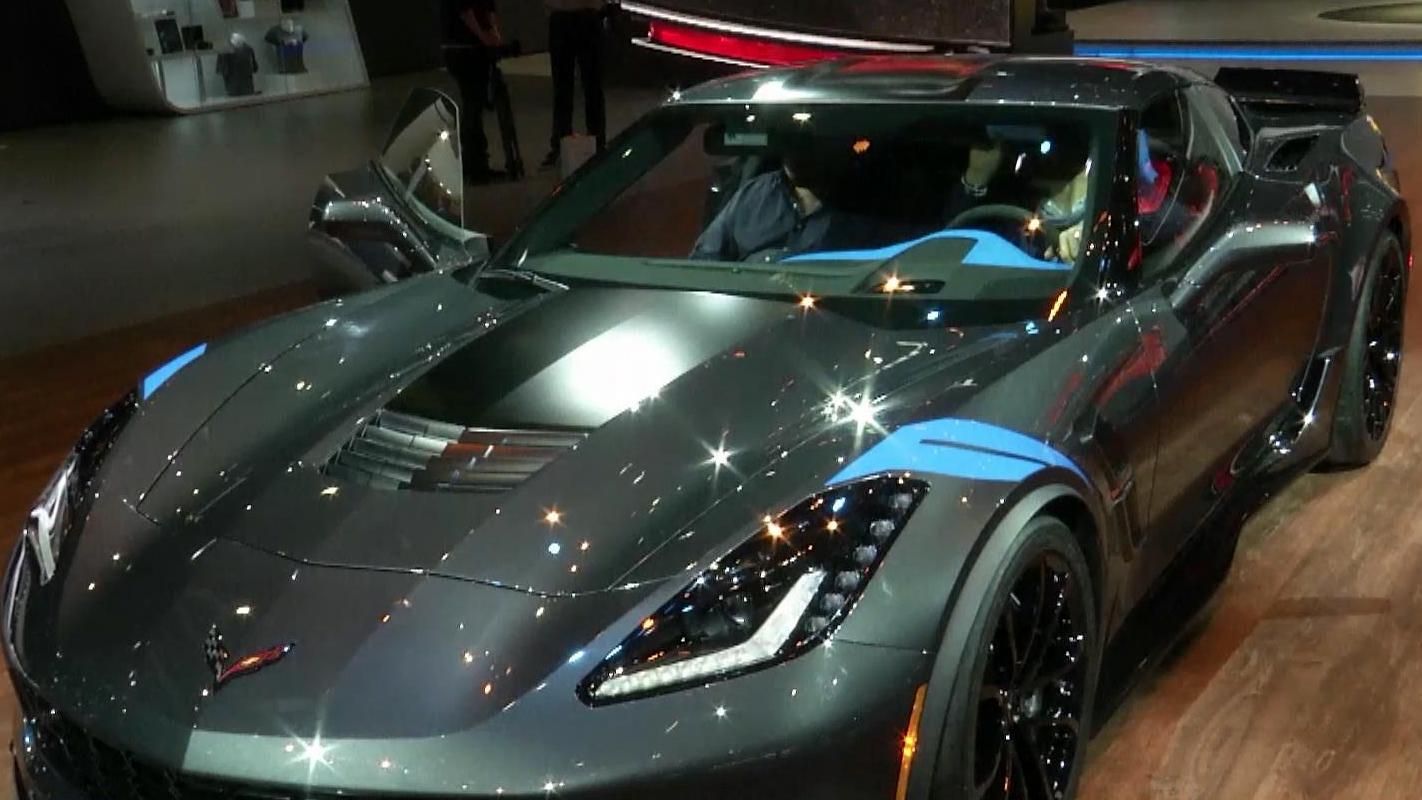 Новинки Женевского автосалона: BMW решил проблему парковки, а Corvette удивил дизайном Новинки Женевского автосалона: BMW решил проблему парковки, а Corvette удивил дизайном