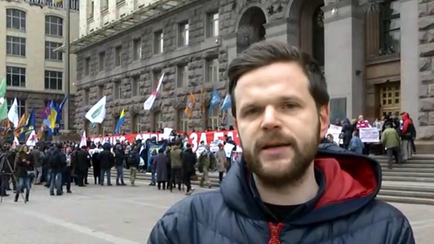 Кличко в "облозі": під КМДА проходять одразу чотири пікети Кличко в "облозі": під КМДА проходять одразу чотири пікети