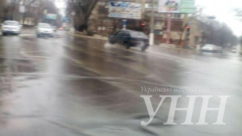 Центр Маріуполя заливає водою Центр Маріуполя заливає водою