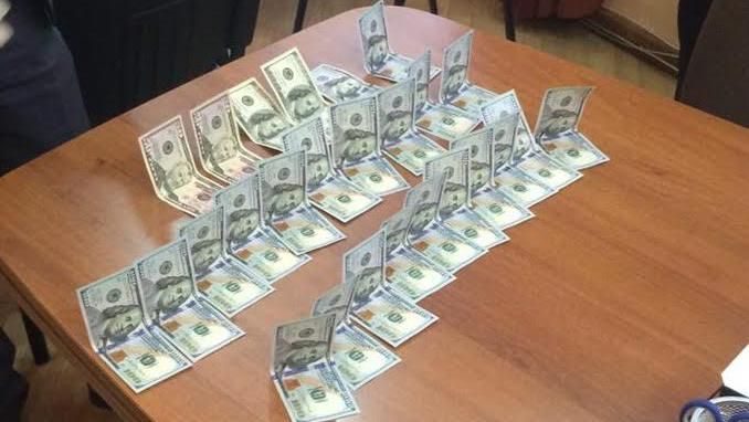 У Києві на хабарі спіймали підполковника поліції У Києві на хабарі спіймали підполковника поліції