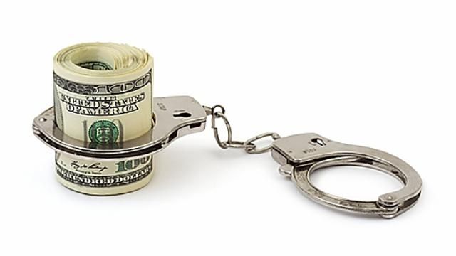 Чиновник, суддя, прокурор: в антикорупційній прокуратурі відрапортували про перші звинувачення Чиновник, суддя, прокурор: в антикорупційній прокуратурі відрапортували про перші звинувачення