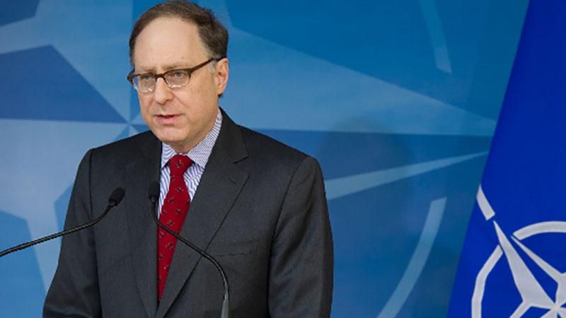 З Росією потрібно говорити з позиції сили, — НАТО З Росією потрібно говорити з позиції сили, — НАТО