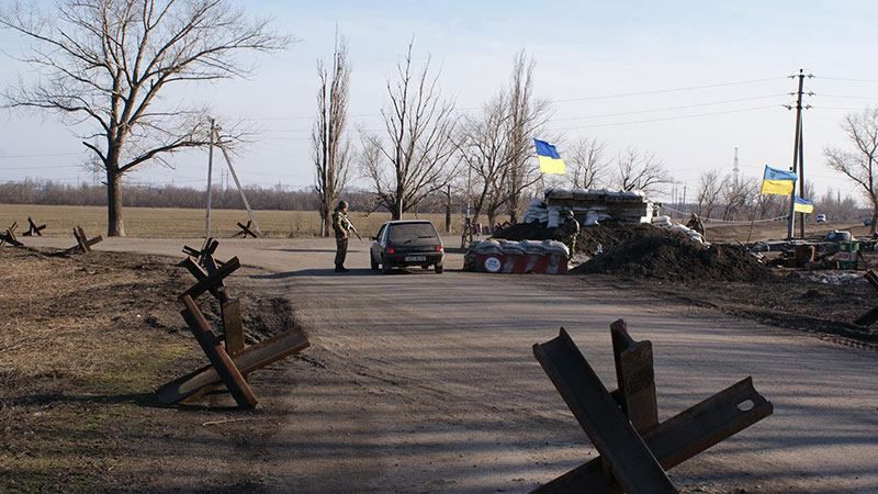 СБУ затримала прикордонника і податківця, які переправляли вантажі терористам