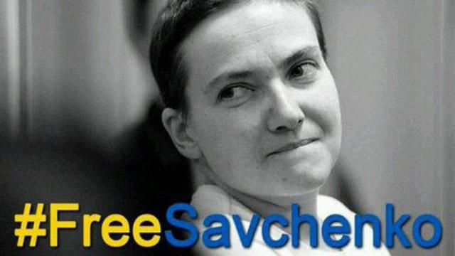 Около тысячи активистов собрались идти под российское посольство в Киеве Около тысячи активистов собрались идти под российское посольство в Киеве