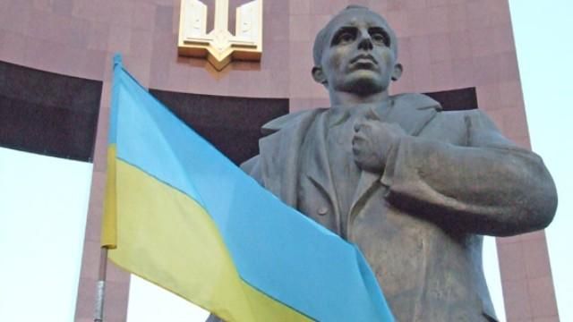 У Львові замінували Бандеру У Львові замінували Бандеру
