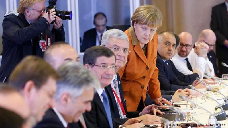 Євросоюз і Туреччина добились успіху у переговорах щодо біженців