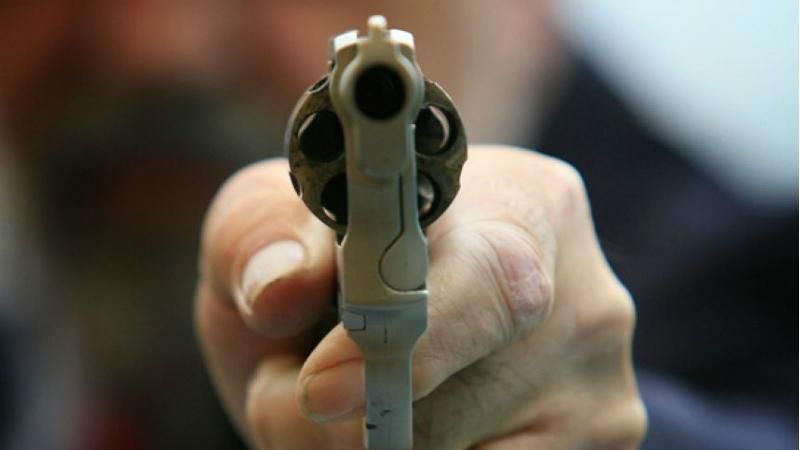 Конфликт со стрельбой произошел возле границы с Крымом Конфликт со стрельбой произошел возле границы с Крымом