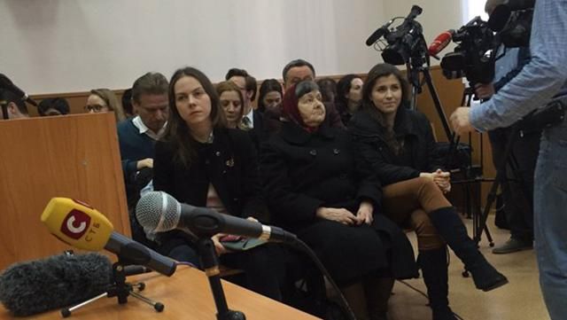 К Савченко никого не впустят до вынесения приговора, — адвокат