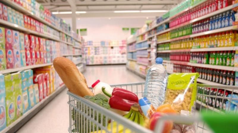 У Держстаті розповіли про падіння цін на споживчі товари