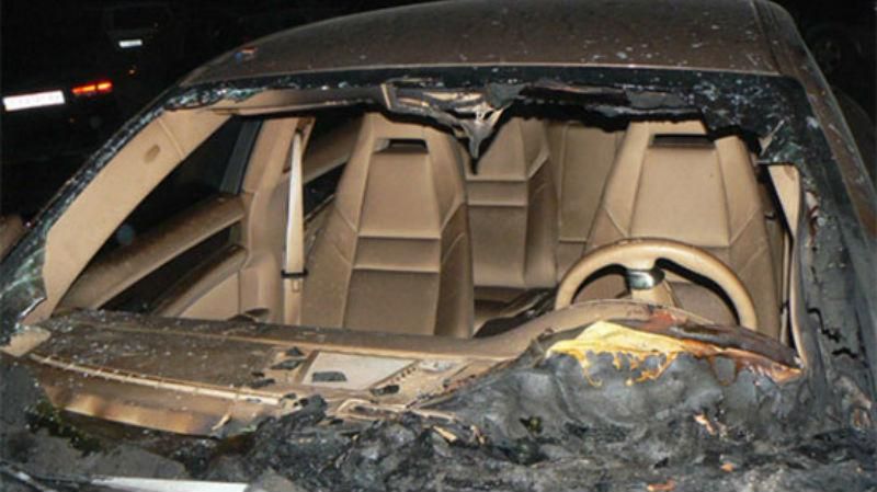 Депутату спалили дорогий Porshe Депутату спалили дорогий Porshe