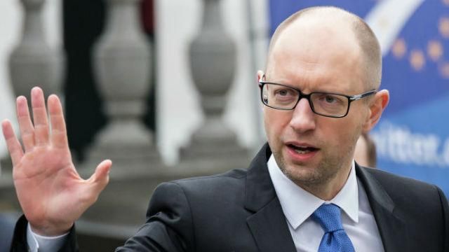 У Яценюка отреагировали на пари Азарова У Яценюка отреагировали на пари Азарова