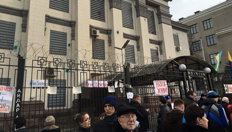 Росія хоче компенсацію за напад на посольство у Києві