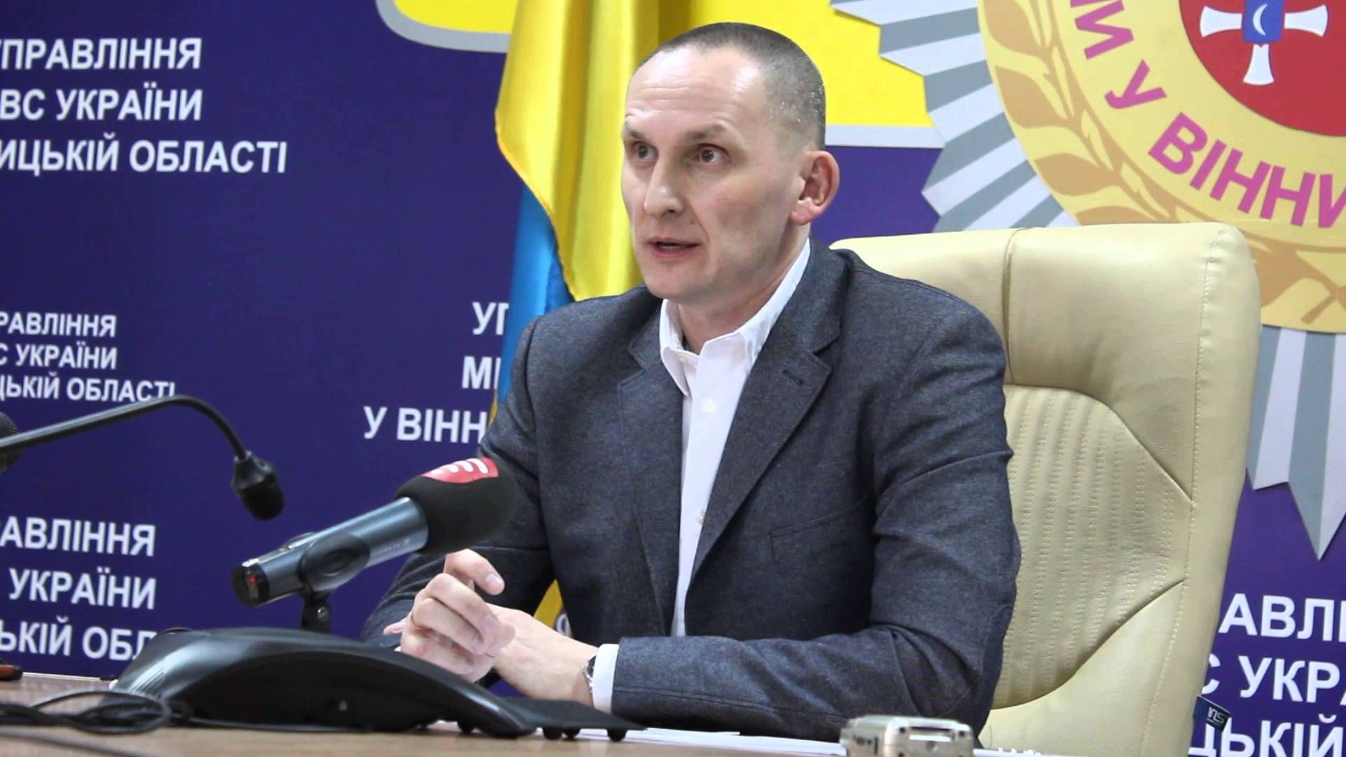 В МВС за добу обіцяють розібратися зі скандальним начальником вінницької поліції В МВС за добу обіцяють розібратися зі скандальним начальником вінницької поліції