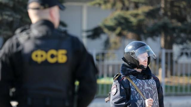 При в’їзді в окупований Крим ФСБ відбирає в українців паспорти
