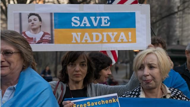 Топ-новости: тяжелое состояние Савченко, имение Азарова в Москве Топ-новости: тяжелое состояние Савченко, имение Азарова в Москве