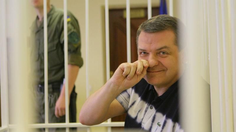 Деньги, которые нашли у "бриллиантового" прокурора Шапакина — это фикция, — журналист