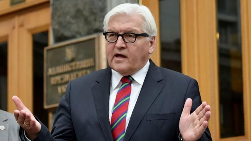 Запад угрожает Украине снятием санкций с России, — источник Запад угрожает Украине снятием санкций с России, — источник