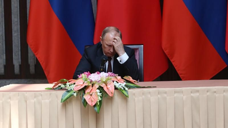 Освободить Савченко — плохое решение для Путина, но другие еще хуже, — Суворов