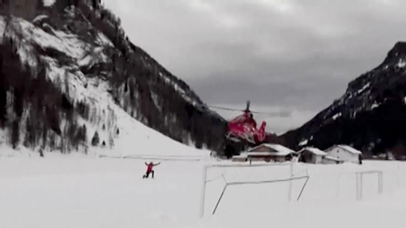 Лавина убила 6 лыжников в Италии: живых продолжают искать