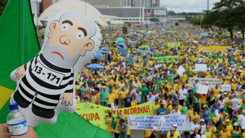 Появились впечатляющие фото миллионного антипрезидентского митинга в Бразилии