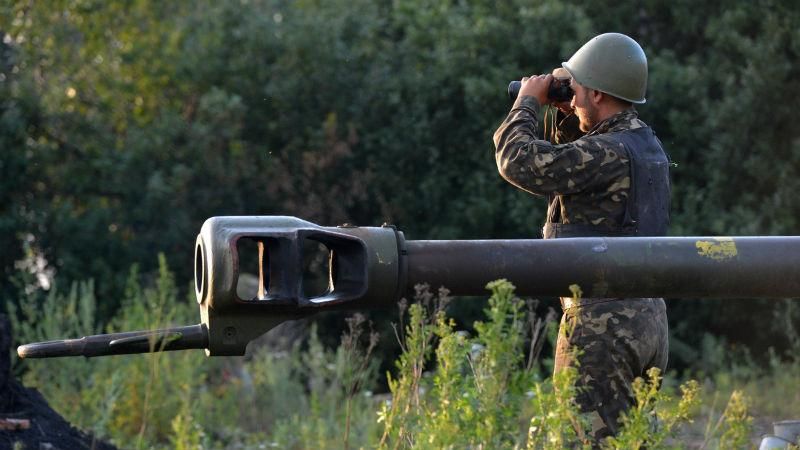 Гарячі новини з фронту: бойовики гатять потужною артилерією та грантометами Гарячі новини з фронту: бойовики гатять потужною артилерією та грантометами