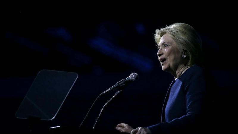 Российские депутаты призывают ввести санкции против Клинтон Российские депутаты призывают ввести санкции против Клинтон