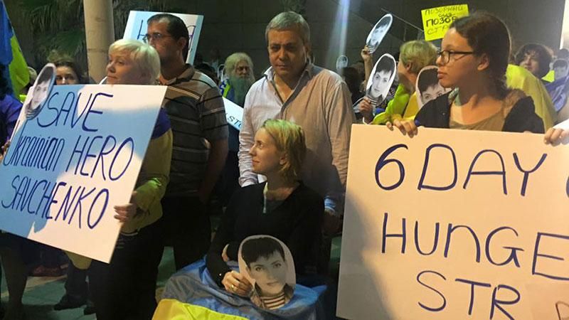 Волонтер Яна Зінкевич на інвалідному візку мітингувала в Ізраїлі Волонтер Яна Зінкевич на інвалідному візку мітингувала в Ізраїлі