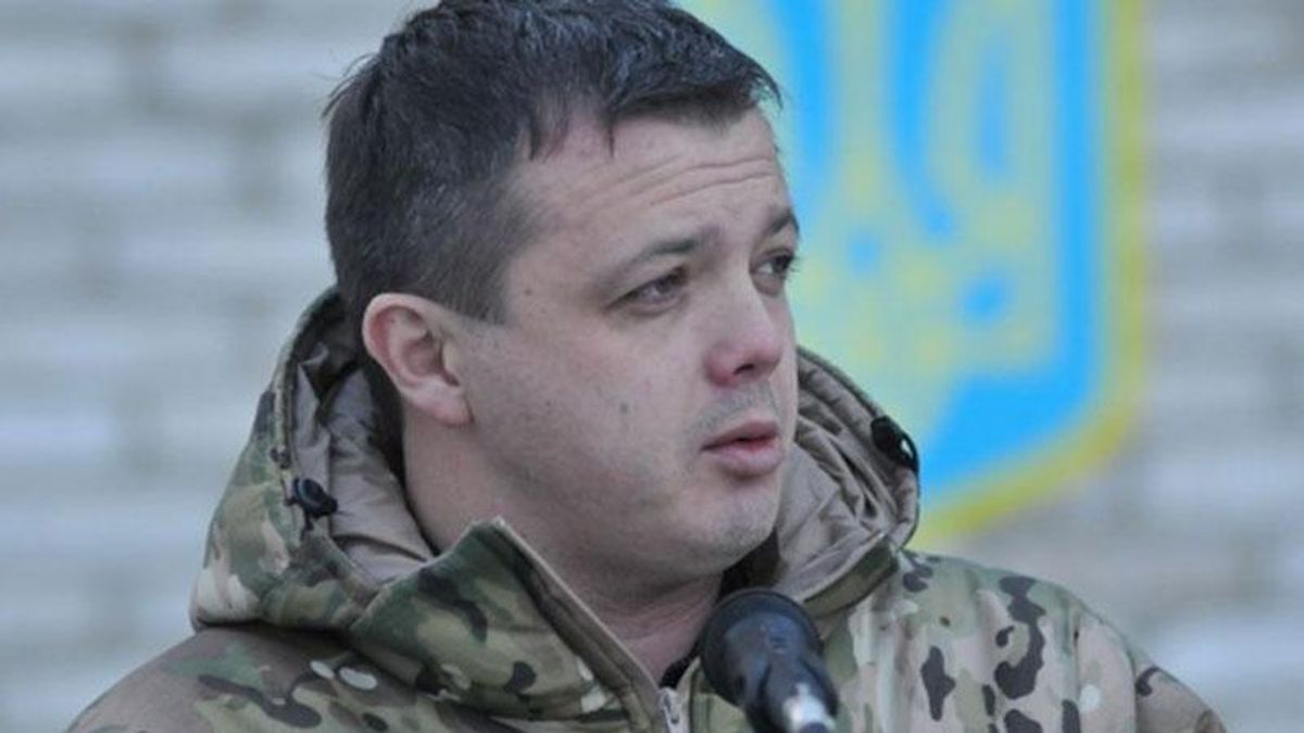 Порошенко не собирается воевать, — Семенченко Порошенко не собирается воевать, — Семенченко
