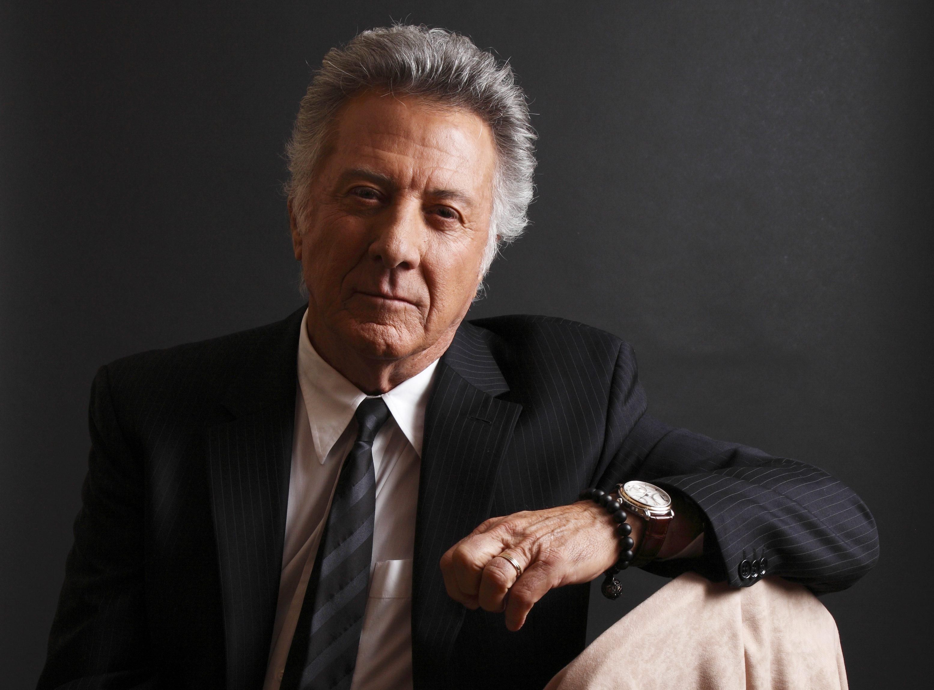 Правда о семейной трагедии в семье Гофманов стала непростым открытием для Дастина Правда о семейной трагедии в семье Гофманов стала непростым открытием для Дастина