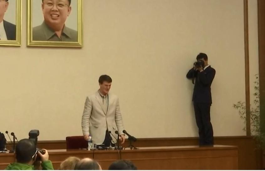 За безглузду крадіжку американця засудили у КНДР За безглузду крадіжку американця засудили у КНДР