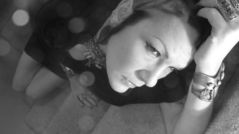 Внучка Сталина показала свои эпатажные фото Внучка Сталина показала свои эпатажные фото