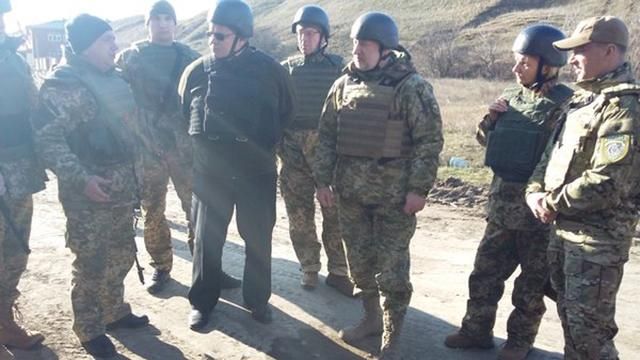 Литовский министр посетил украинских бойцов на передовой