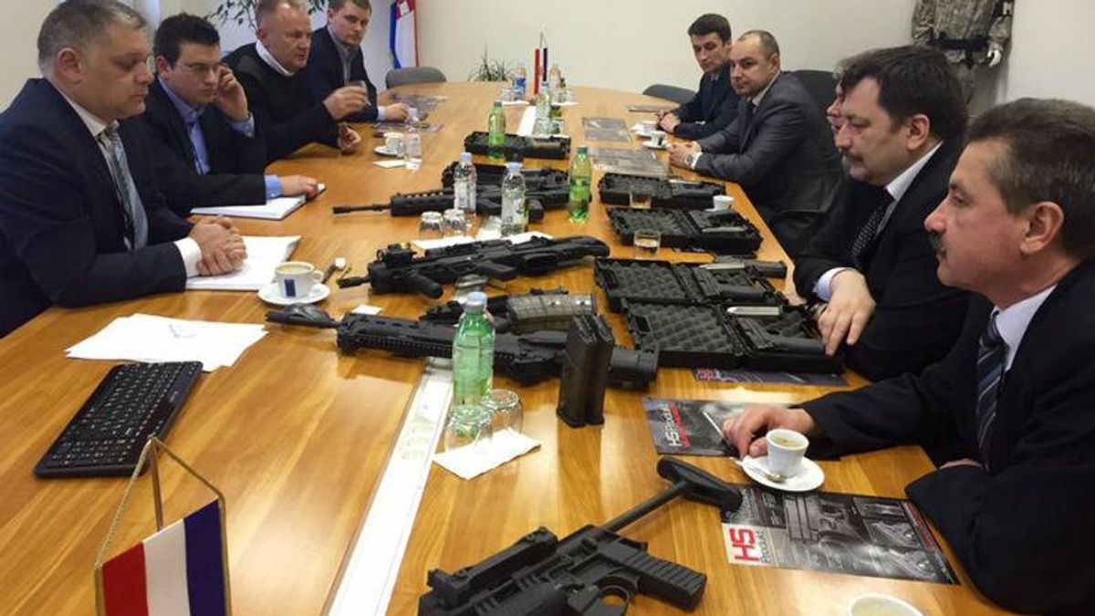 В МВД показали, какое оружие закупили у Хорватии В МВД показали, какое оружие закупили у Хорватии