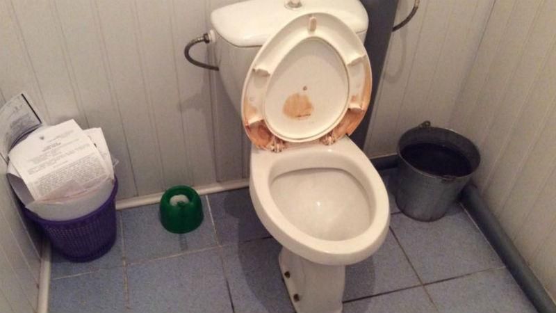 Копії паспортів українців стали туалетним папером у суді Дружківки Копії паспортів українців стали туалетним папером у суді Дружківки