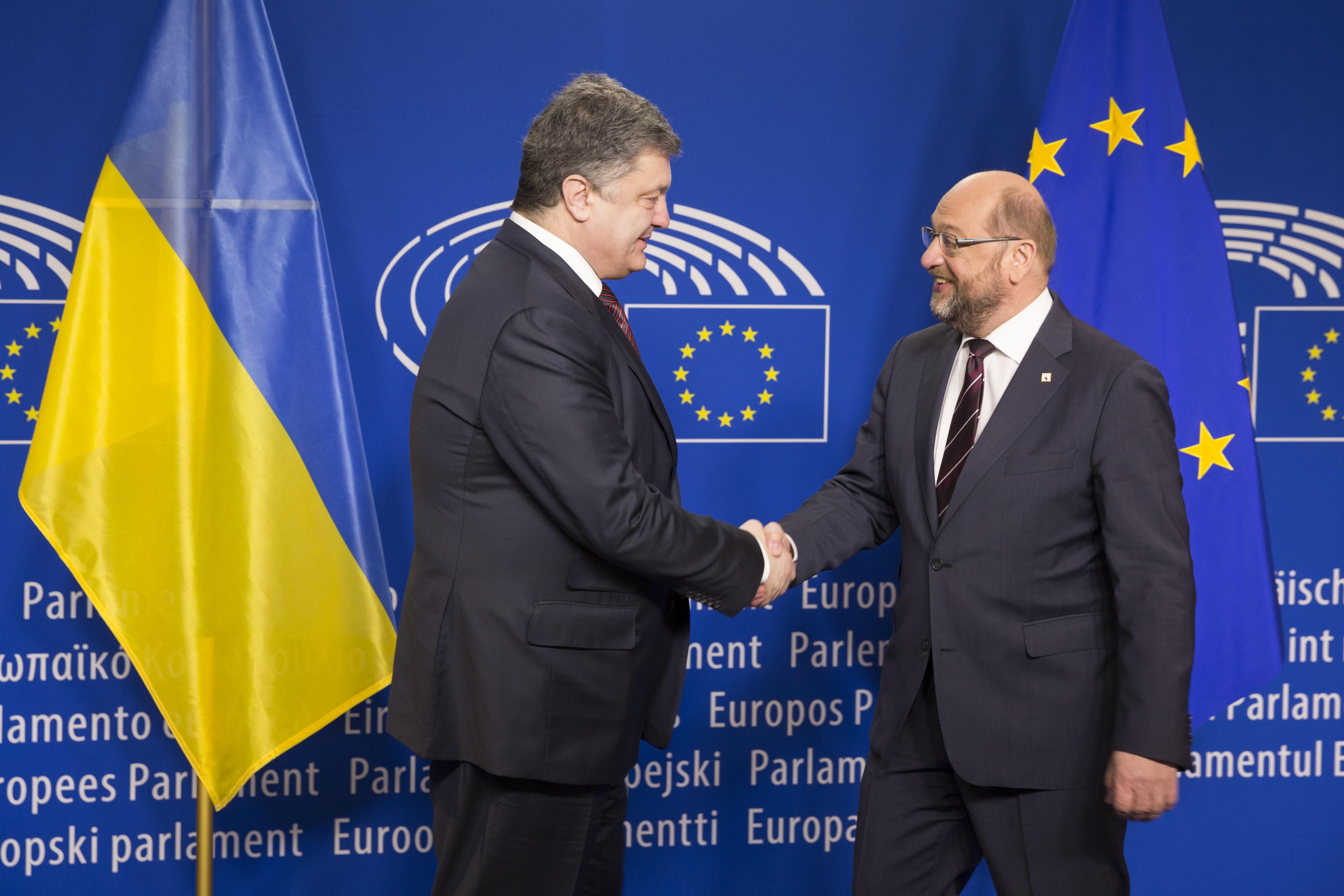 Європарламент отримав від Порошенка "список Савченко" Європарламент отримав від Порошенка "список Савченко"