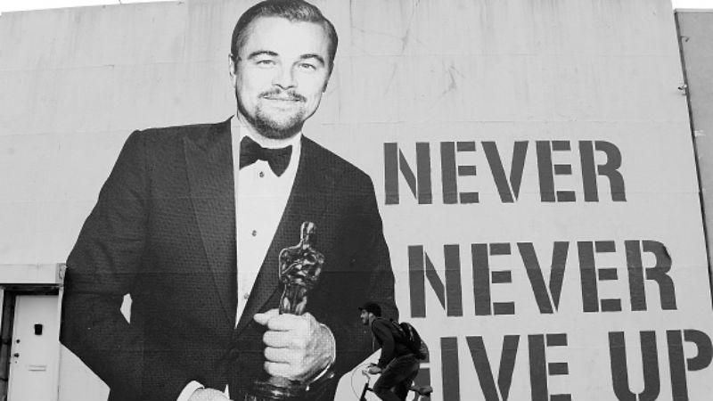 Ди Каприо похвастался российской статуэткой "Оскар" Ди Каприо похвастался российской статуэткой "Оскар"