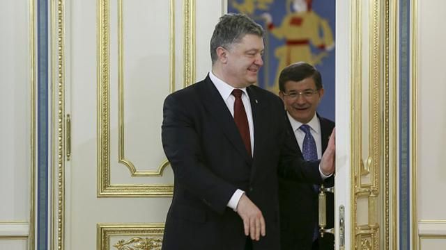 Порошенко заработал в феврале в 6 раз больше, чем в январе Порошенко заработал в феврале в 6 раз больше, чем в январе