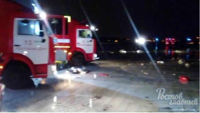 В России разбился пассажирский самолет: первые фото и видео
