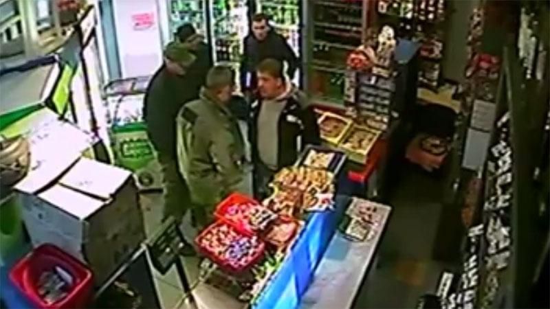 В сеть попало видео "рэкета" в "ДНР" В сеть попало видео "рэкета" в "ДНР"