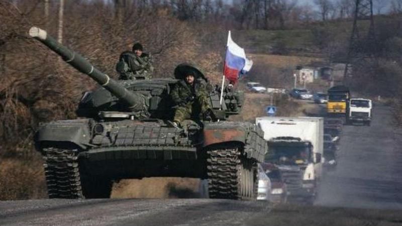 Танки и полсотни российских грузовиков с оружием приехали на Донбасс