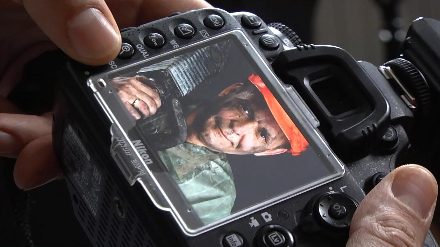 Ким вони є: унікальний фотопроект про українських бійців, які боронять нашу країну Ким вони є: унікальний фотопроект про українських бійців, які боронять нашу країну