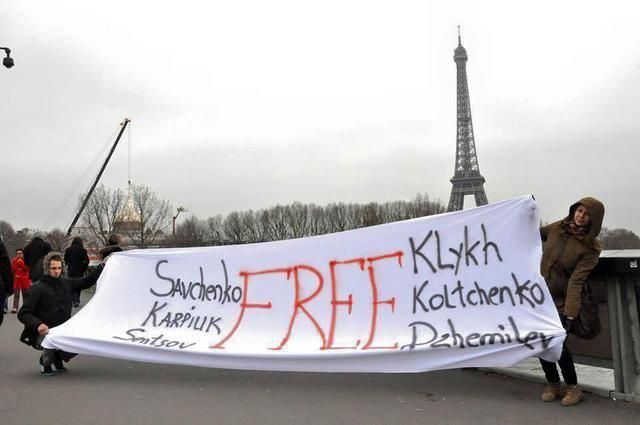 Россияне во Франции поддержали украинских политзаключенных