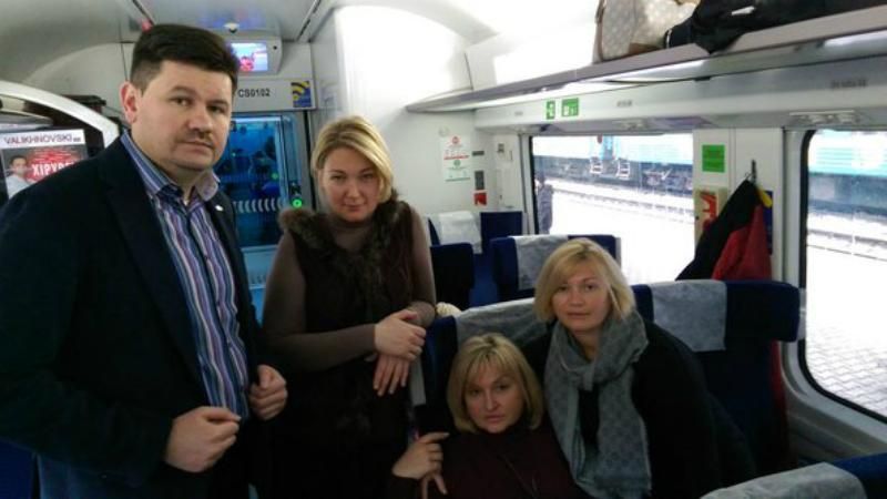 Суд над Савченко: Цеголко, нардепов и консулов не впустили
