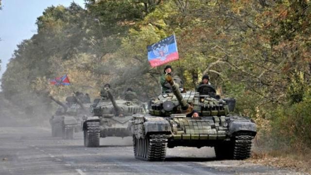Террористы из танков атакуют Авдеевку: есть раненые среди украинских бойцов