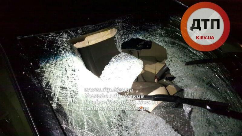 Lexus насмерть збив пішохода (Фото 18+) Lexus насмерть збив пішохода (Фото 18+)